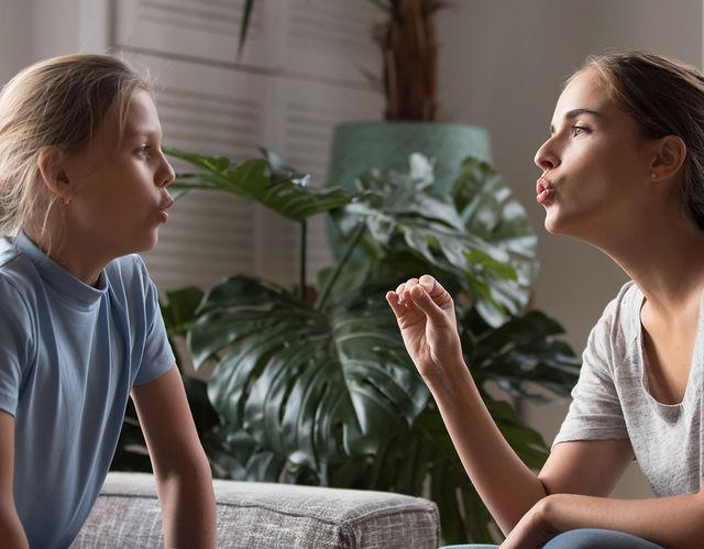 girl with therapist