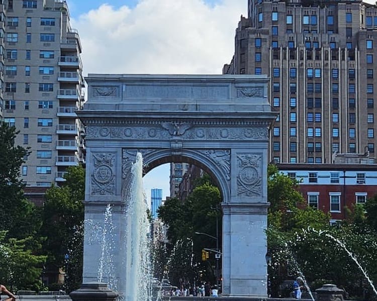 The Washington Square Arch and fountain at NYU